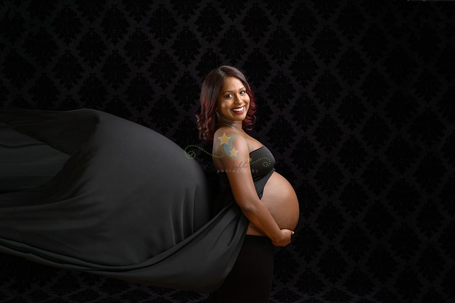 Striking Maternity Photo