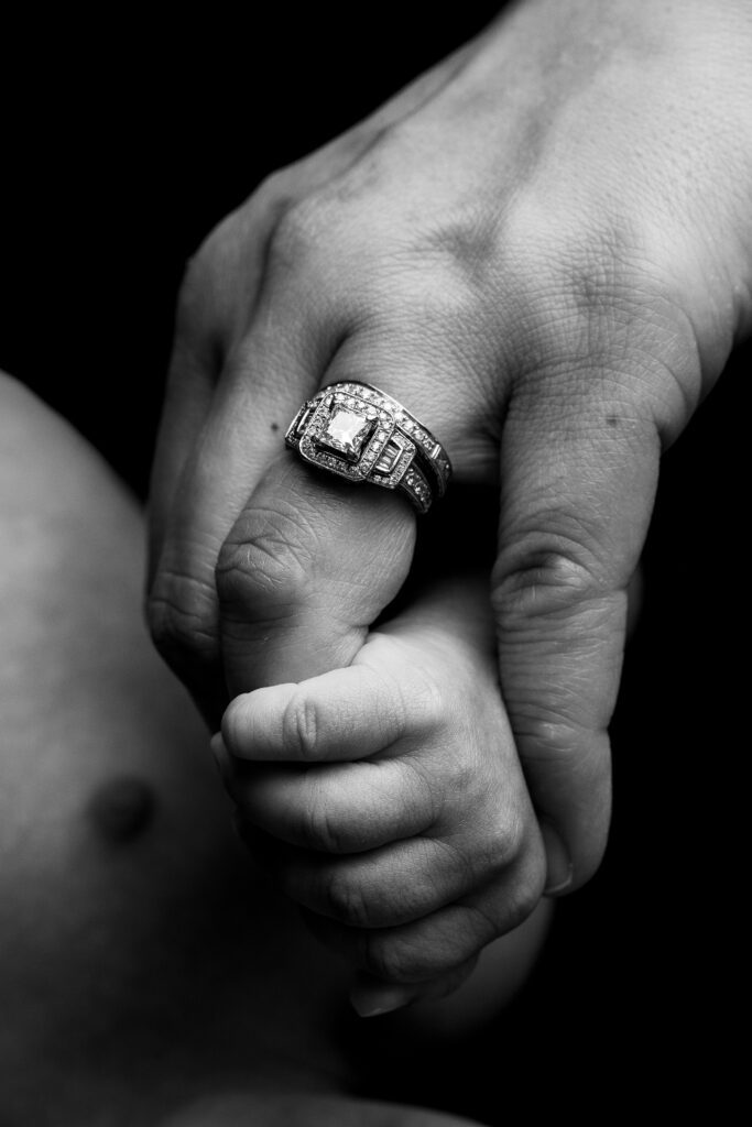 details moms wedding rings